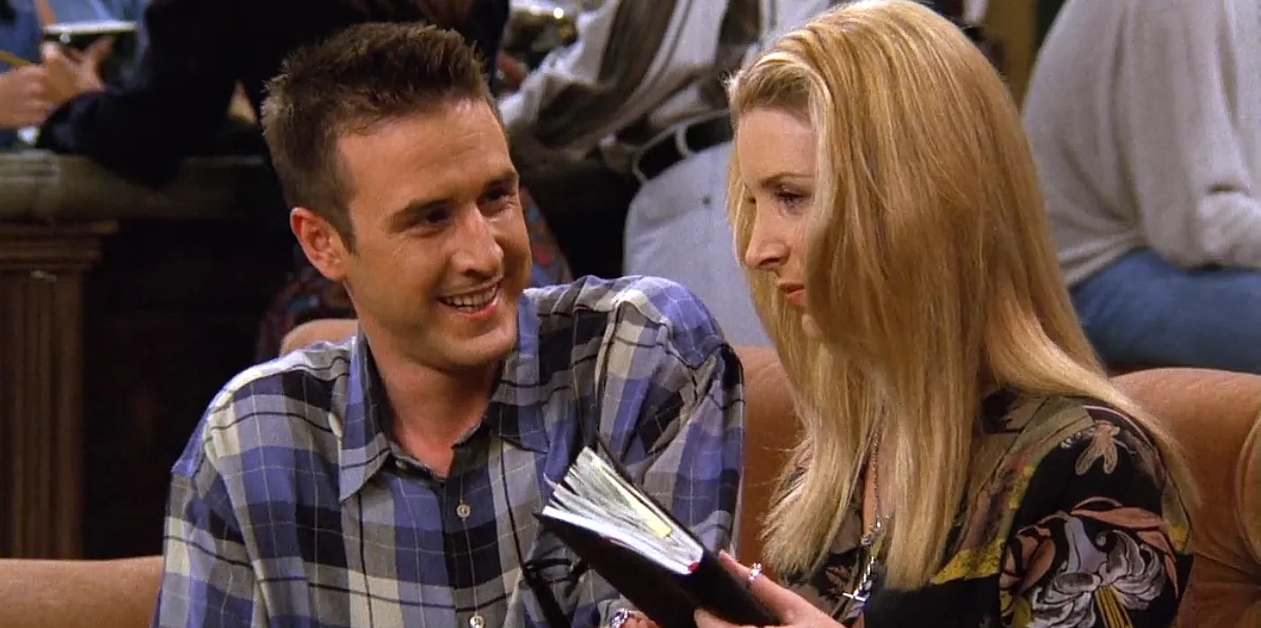 David Arquette e Lisa Kudrow em cena de Friends 