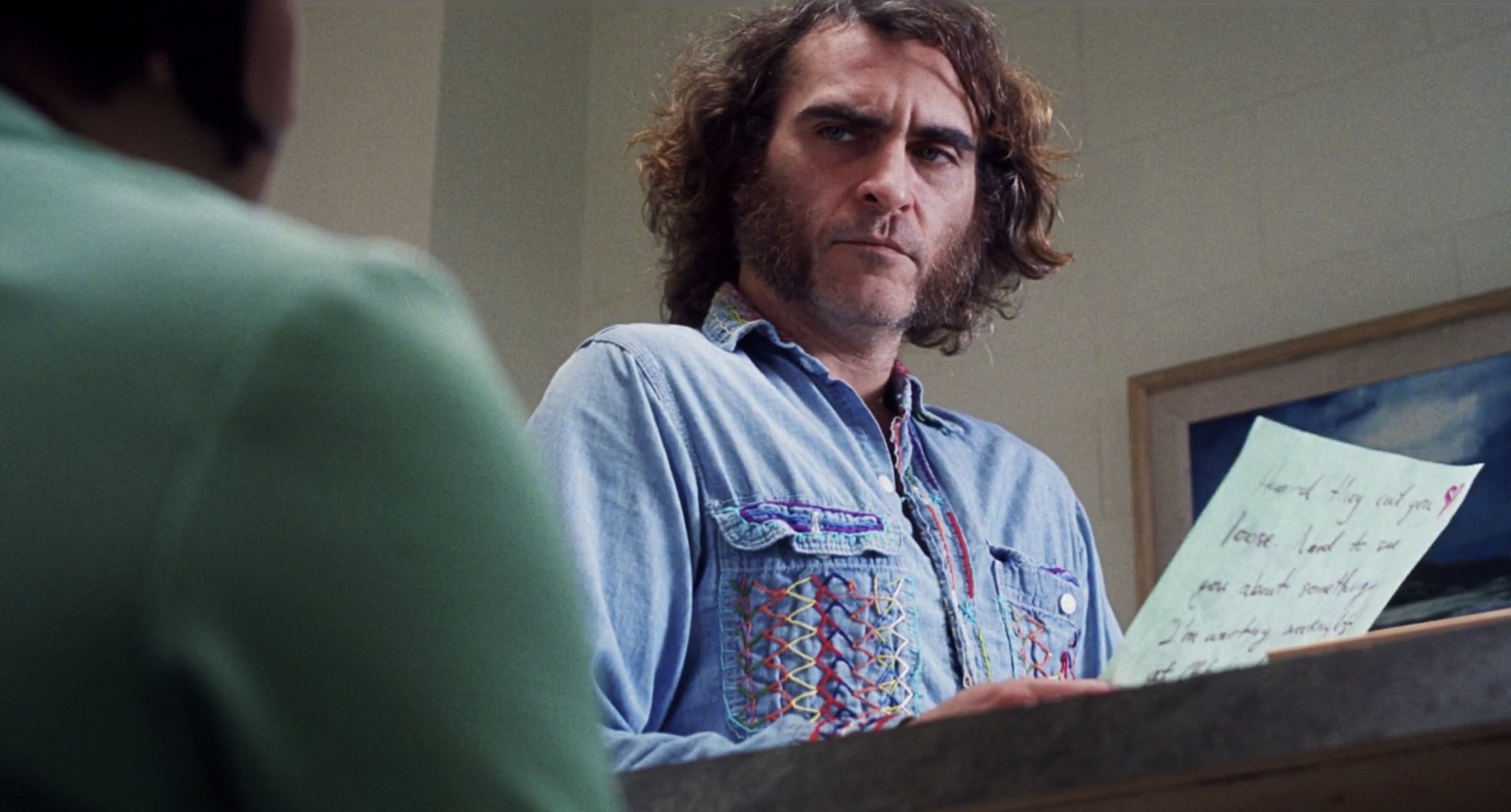 Personagem consagrado de Joaquin Phoenix era para ser de outro ator 1 Joaquin Phoenix como Doc Sportello em Vício Inerente