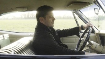 Jensen Ackles como Dean Winchester em The Winchesters (Reprodução)