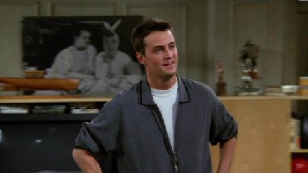 Matthew Perry em cena de Friends Reproducao Youtube