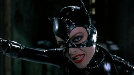 Por que filme solo da Mulher-Gato com Michelle Pfeiffer foi vetado pela Warner? Michelle Pfeiffer como Mulher Gato Reproducao
