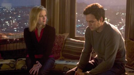 Reese Witherperson como Elizabeth e Mark Ruffalo como David em E Se Fosse Verdade (Reprodução)