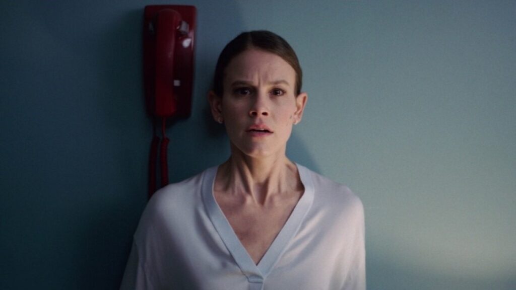 Sorria terá continuação? Diretor se pronuncia Sosie Bacon como Dra. Rose Cotter em Sorria (Reprodução)