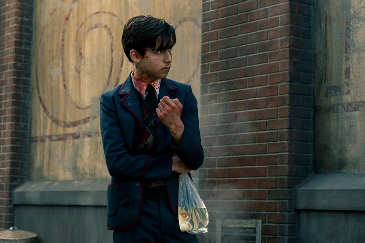 Experiência genética pode ter criado o herói mais poderoso de The Umbrella Academy 4 Aidan Gallagher como Cinco em The Umbrella Academy