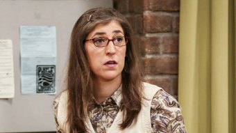 Mayim Bialik como Amy Farrah em The Big Bang Theory