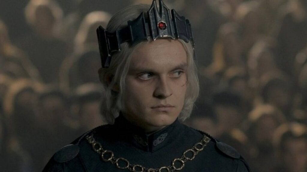 Como o episódio 9 de A Casa do Dragão é diferente dos livros Tom Glynn-Carney como Aegon II Targaryen em A Casa do Dragão (Reprodução / HBO)
