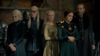 Alicent Hightower (Olivia Cooke) e sua família em A Casa do Dragão (Reprodução / HBO)