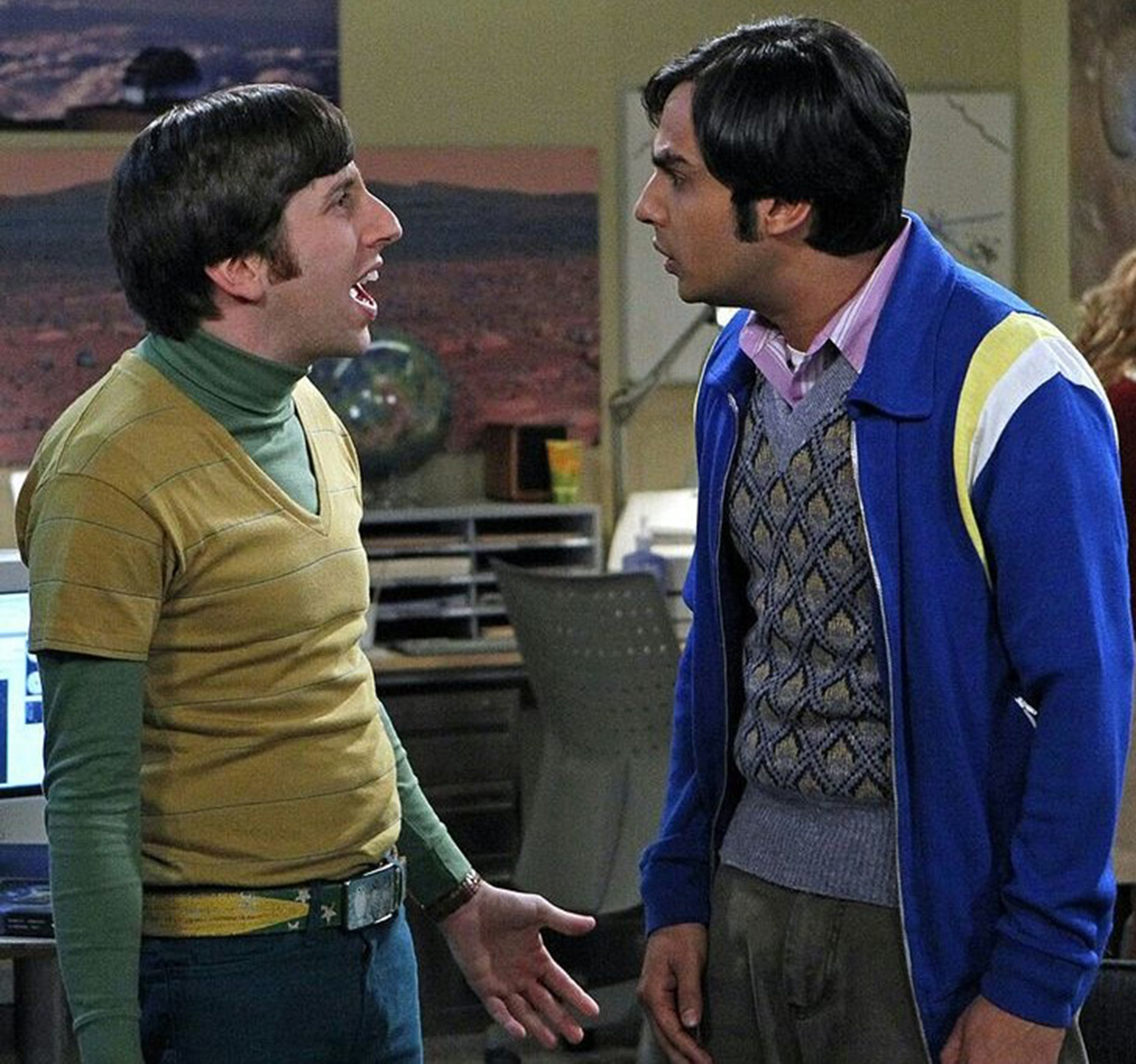 Simon Helberg como Howard e Kunal Nayyar como Raj em The Big Bang Theory