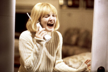Drew Barrymore como Casey Becker em Pânico (1996) (Reprodução)
