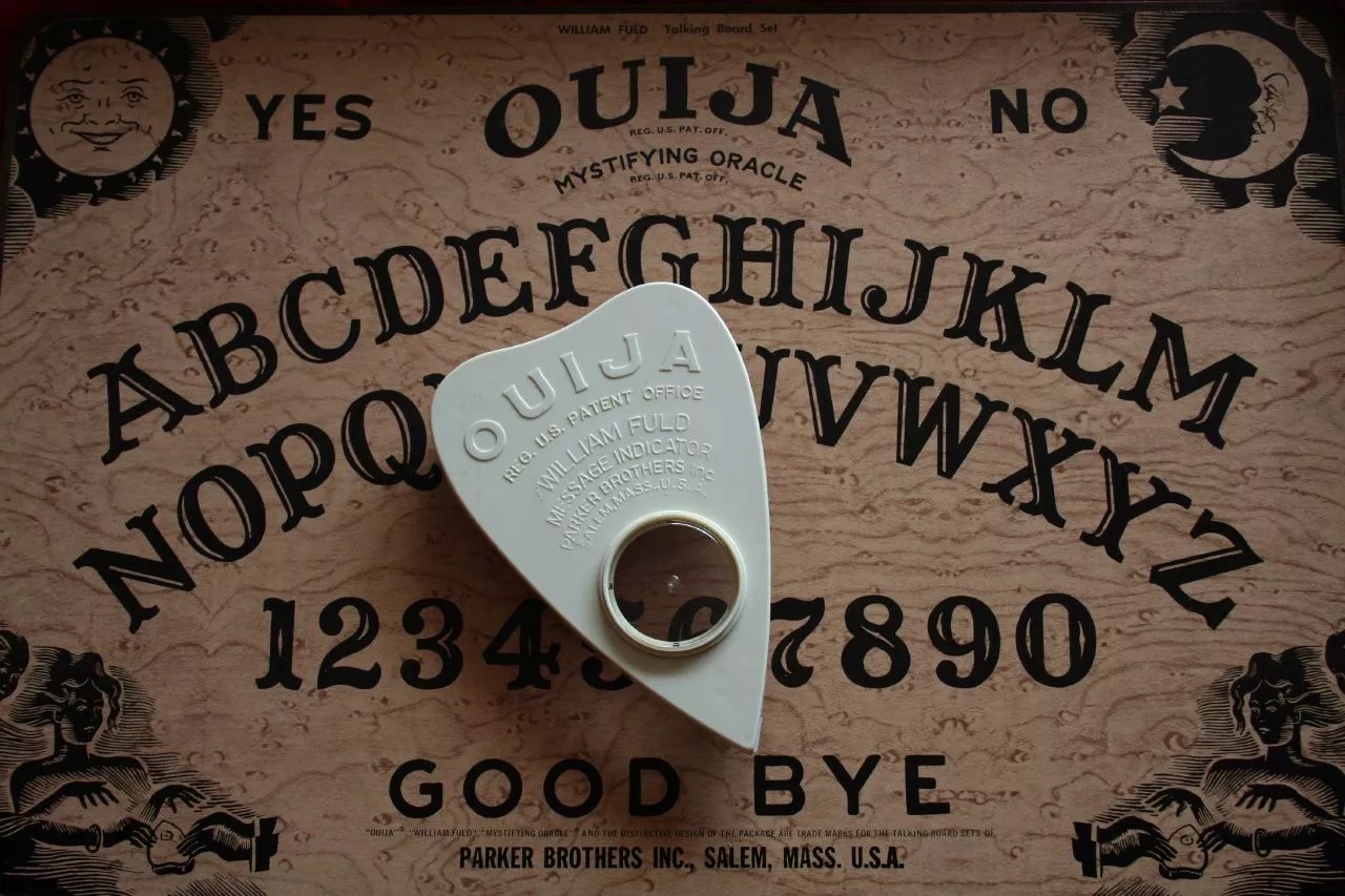 Tábua Ouija em Ouija 2: Origem do Mal (Reprodução)