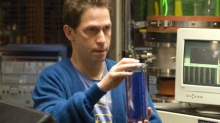 Tim Blake Nelson como Samuel Sterns em O Incrível Hulk (Reprodução / Marvel)