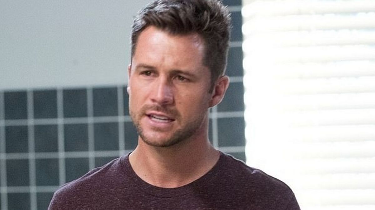 Depois da farra, ator vai parar na justiça, acusado de abuso sexual 1 Ator Scott McGregor como o Detetive Mark Brennan em Neighbours