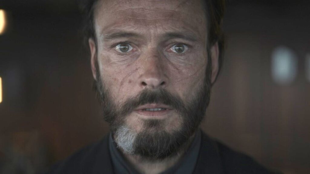Andreas Pietschmann como Eyk Larsen em 1899 (Reprodução / Netflix)