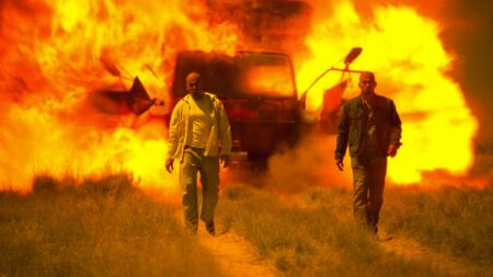 Walter White (Bryan Cranston) e Jesse (Aaron Paul) em cena de Breaking Bad