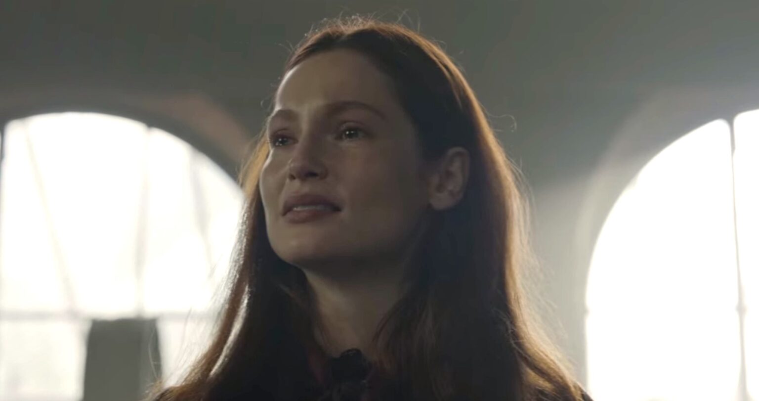 Hannah Dodd é Sarah Chapman em Enola Holmes 2