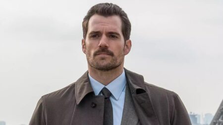 Henry Cavill brinca: ‘Não tenho muita sorte com cenas pós-crédito’ Henry Cavill como August Walker em Missão Impossível – Efeito Fallout