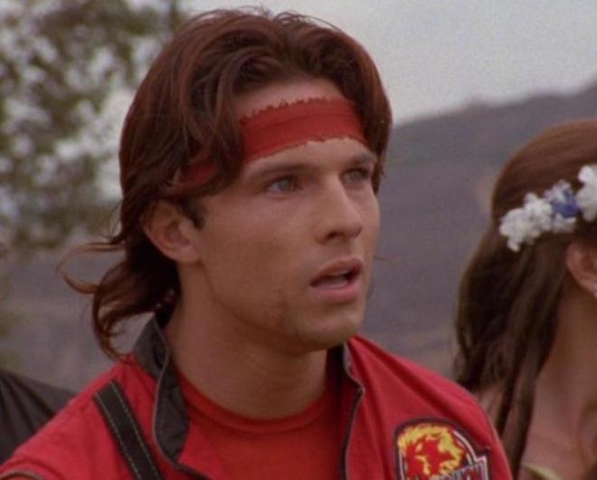 Maldição dos Power Rangers? Fãs resgatam teoria assustadora após morte de ator 4 Ricardo Medina Jr. na série Power Rangers (Reprodução)