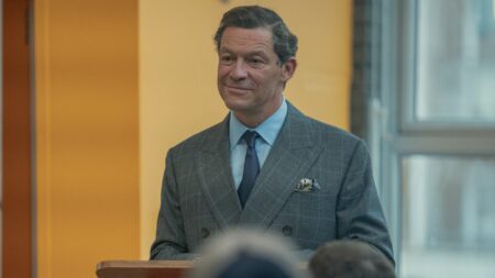 Dominic West como Charles em The Crown