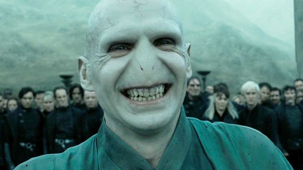 Voldemort e seu exército de bruxos (Reprodução)