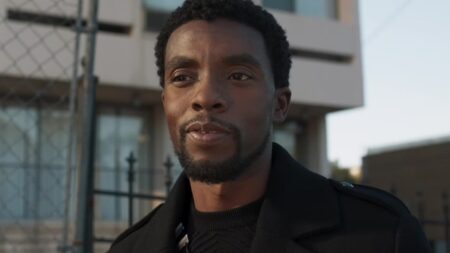 Chadwick Boseman como T'Challa em Pantera Negra (Reprodução / Marvel)