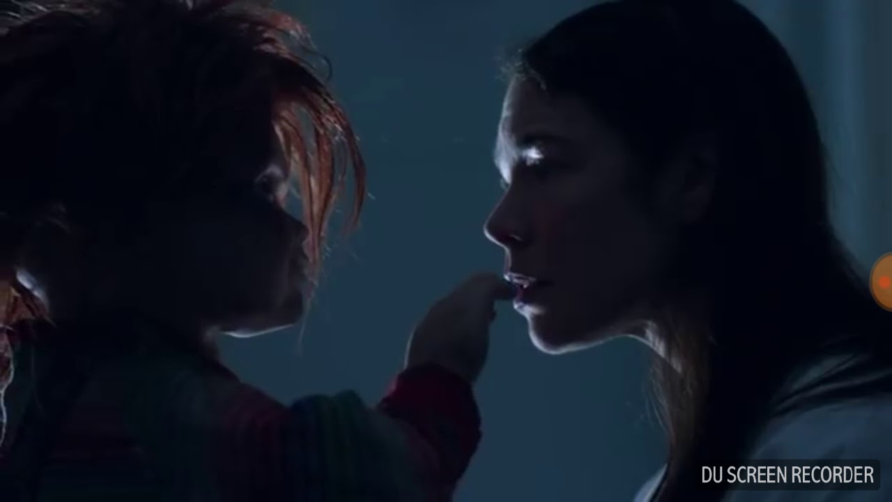 Chucky e Madeleine (Elisabeth Rosen) em Culto de Chucky (Reprodução)