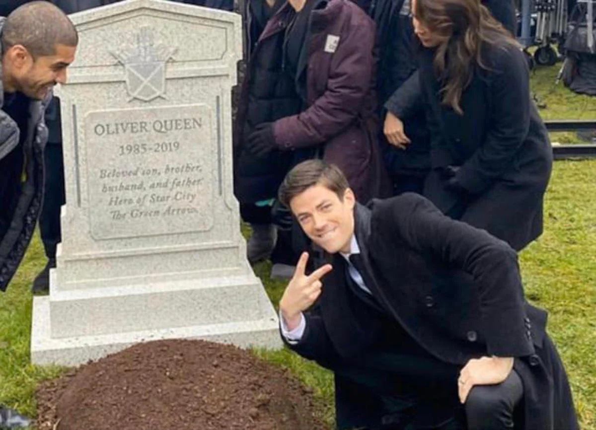 Grant Gustin in front of Oliver Queen's grave (Reproduction)