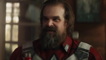 David Harbour como Guardião Vermelho em Viúva Negra (Reprodução / Marvel)