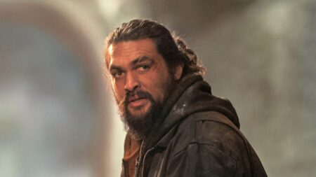 Jason Momoa como Ray Cooper em Justiça em Família