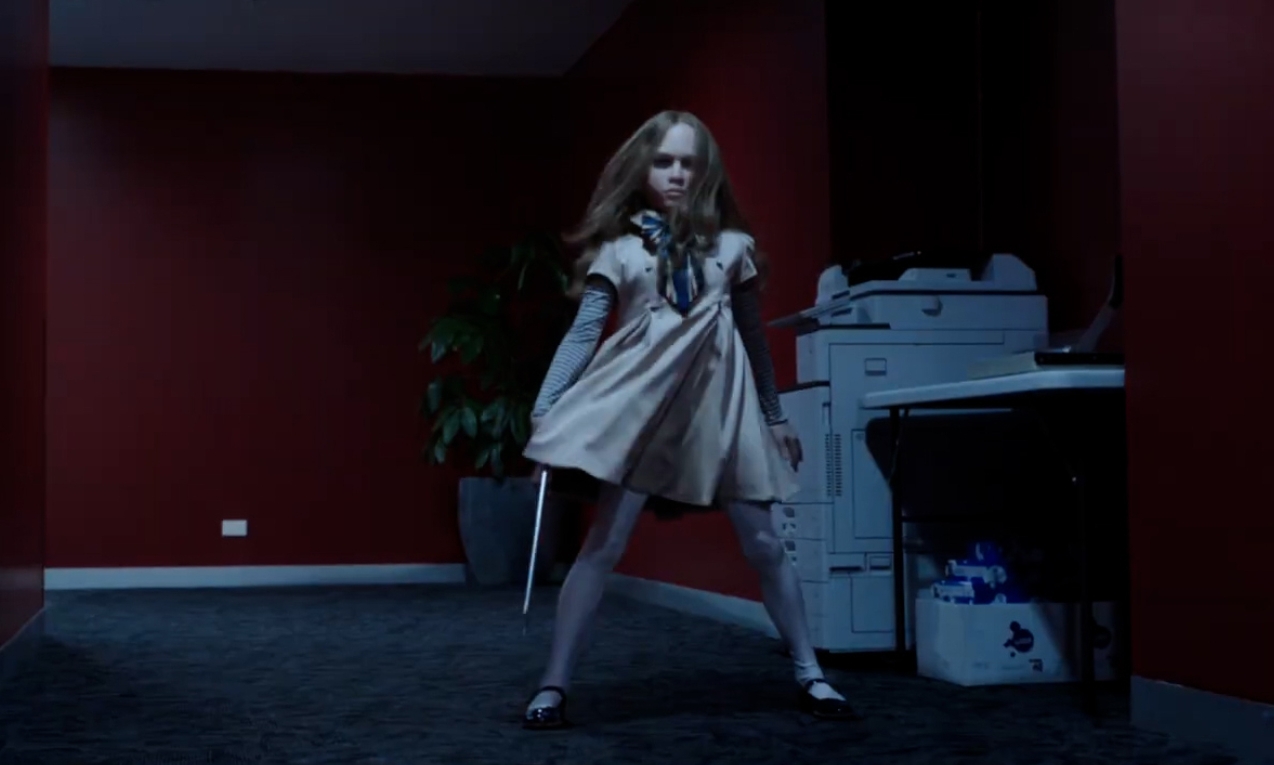 BIZARRO! Boneca dançando TikTok e tocando o TERROR é a sensação na internet  após trailer… - CinePOP