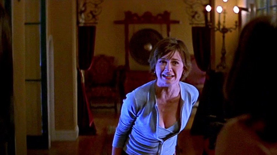 Pânico 3 tinha um assassino secreto? 2 Emily Mortimer como Angelina Tyler em Pânico 3 (Reprodução)