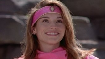 Amy Jo Johnson como Kimberly, a Ranger Rosa, em Power Rangers (Reprodução)