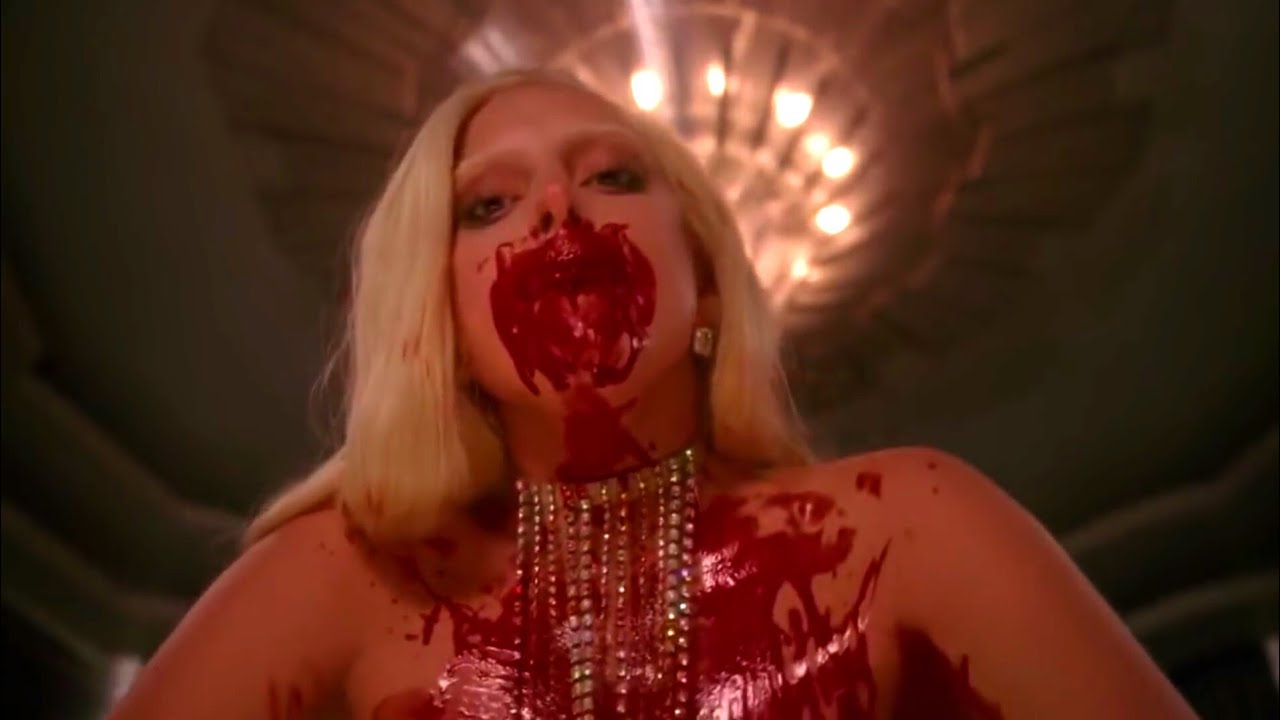 Lady Gaga como a Condessa em American Horror Story: Hotel (Reprodução)