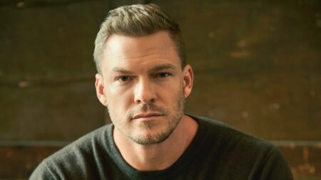 Alan Ritchson em Reacher