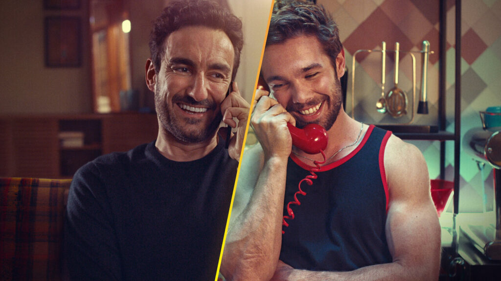 Smiley: Série de natal da Netflix vai ter 2ª temporada? Álex (Carlos Cuevas) e Bruno (Miki Esparbé ) em Smiley (Reprodução)