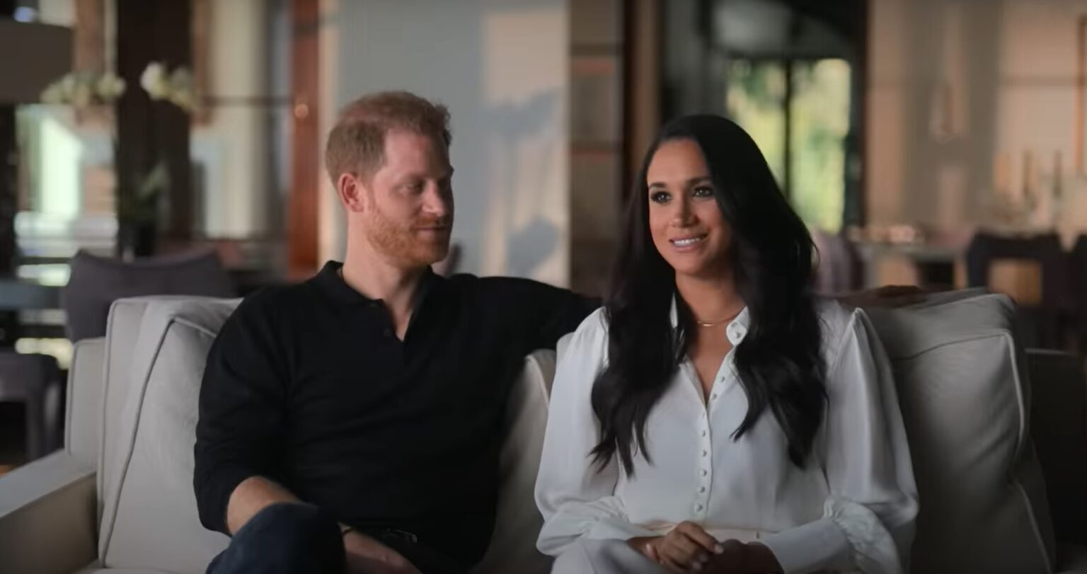 Harry & Meghan pode expor piores segredos da família real Cena de Harry & Meghan