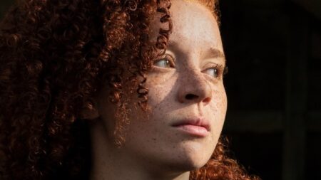 Erin Kellyman em cena de Willow