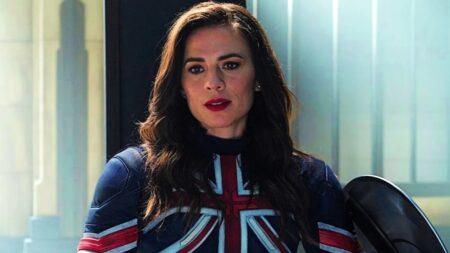 Hayley Atwell como Capitã Carter em Doutor Estranho no Multiverso da Loucura (Reprodução / Marvel)