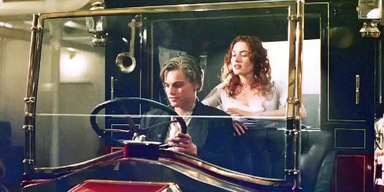 Leonardo DiCaprio e Kate Winslet como Jack e Rose em Titanic (Reprodução)