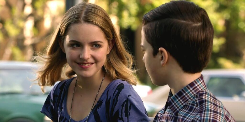 Por que The Big Bang Theory ‘escondeu’ personagem de Young Sheldon do público? Paige Swanson (McKenna Grace) e Sheldon (Ian Armitage) em Young Sheldon (Reprodução)