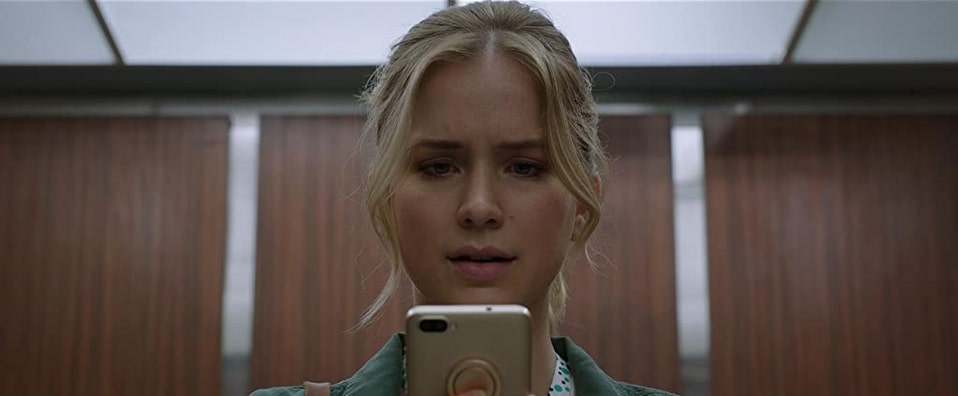 Como funciona o aplicativo do filme A Hora da Sua Morte Elizabeth Lail como Quinn em A Hora da Sua Morte (Divulgação)