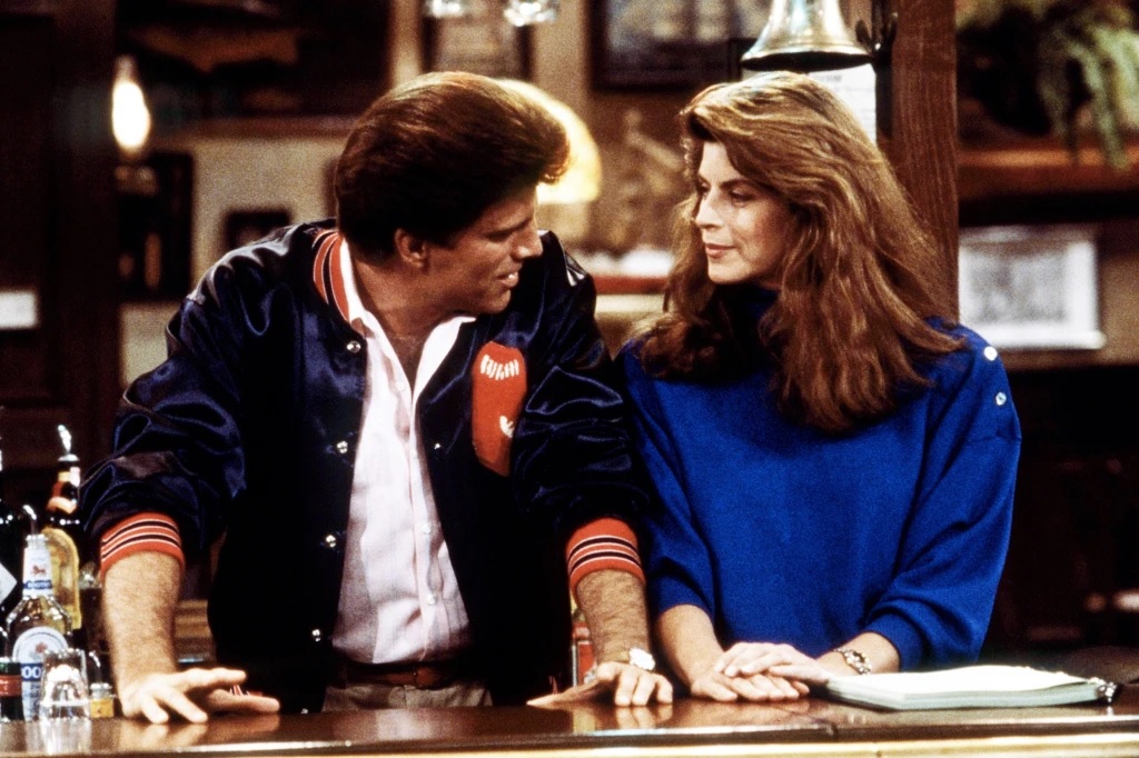Ted Danson e Kirstie Alley em Cheers 