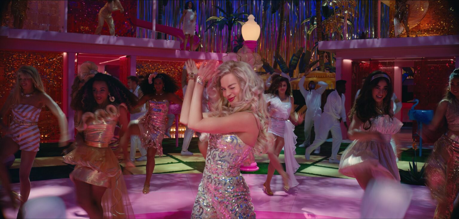 Margot Robbie como Barbie no filme Barbie
