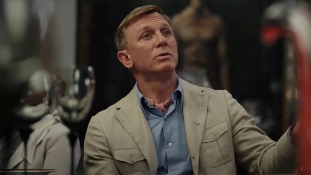 daniel craig benoit blanc glass onion 22122022
