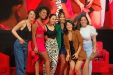 Manoela Aliperti, Heslaine Vieira, Daphne Bozaski, Gabriela Medvedovski, Ana Hikari e Tati Machado no painel de As Five na CCXP