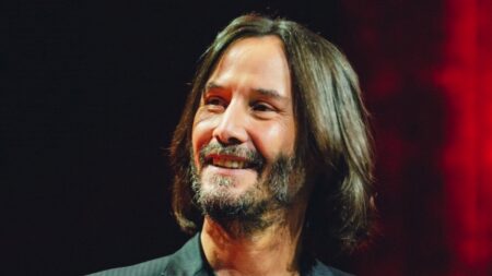 CCXP22 | Keanu Reeves enlouquece fãs com novo pôster de John Wick 4 Keanu Reeves durante participação na CCXP22