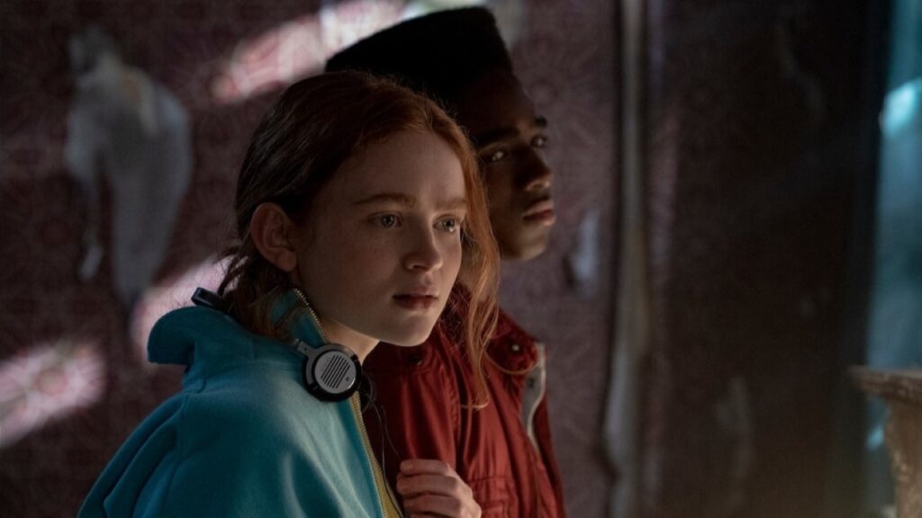 Qual vai ser o final de Max e Lucas em Stranger Things? Sadie Sink como Max e Caleb McLaughlin como Lucas em Stranger Things