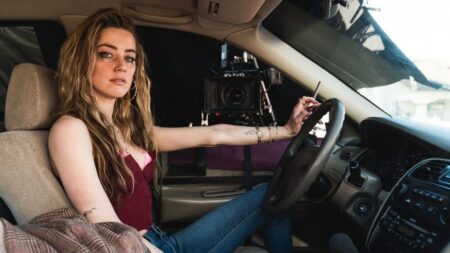 Amber Heard como Joyce em A Gangue (Reprodução)