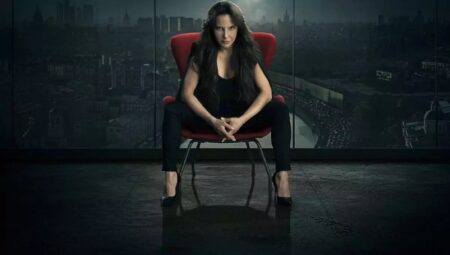 Kate del Castillo como Teresa Mendoza em A Rainha do Tráfico (Divulgação)