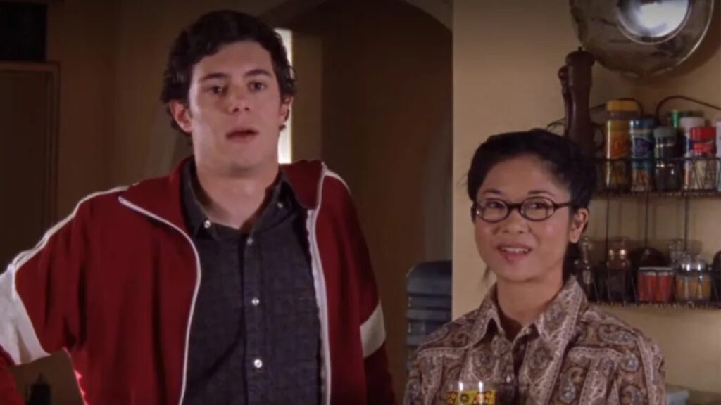 Lane Kim (Keiko Agena) e Dave Rygalski (Adam Brody) em Gilmore Girls