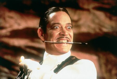 Raul Julia como Gomez em A Família Addams (Reprodução)